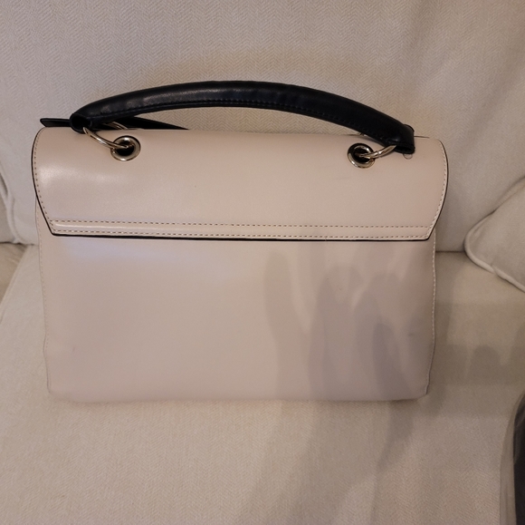 Boutique Handbag with shoulder strap - Picture 4 of 6